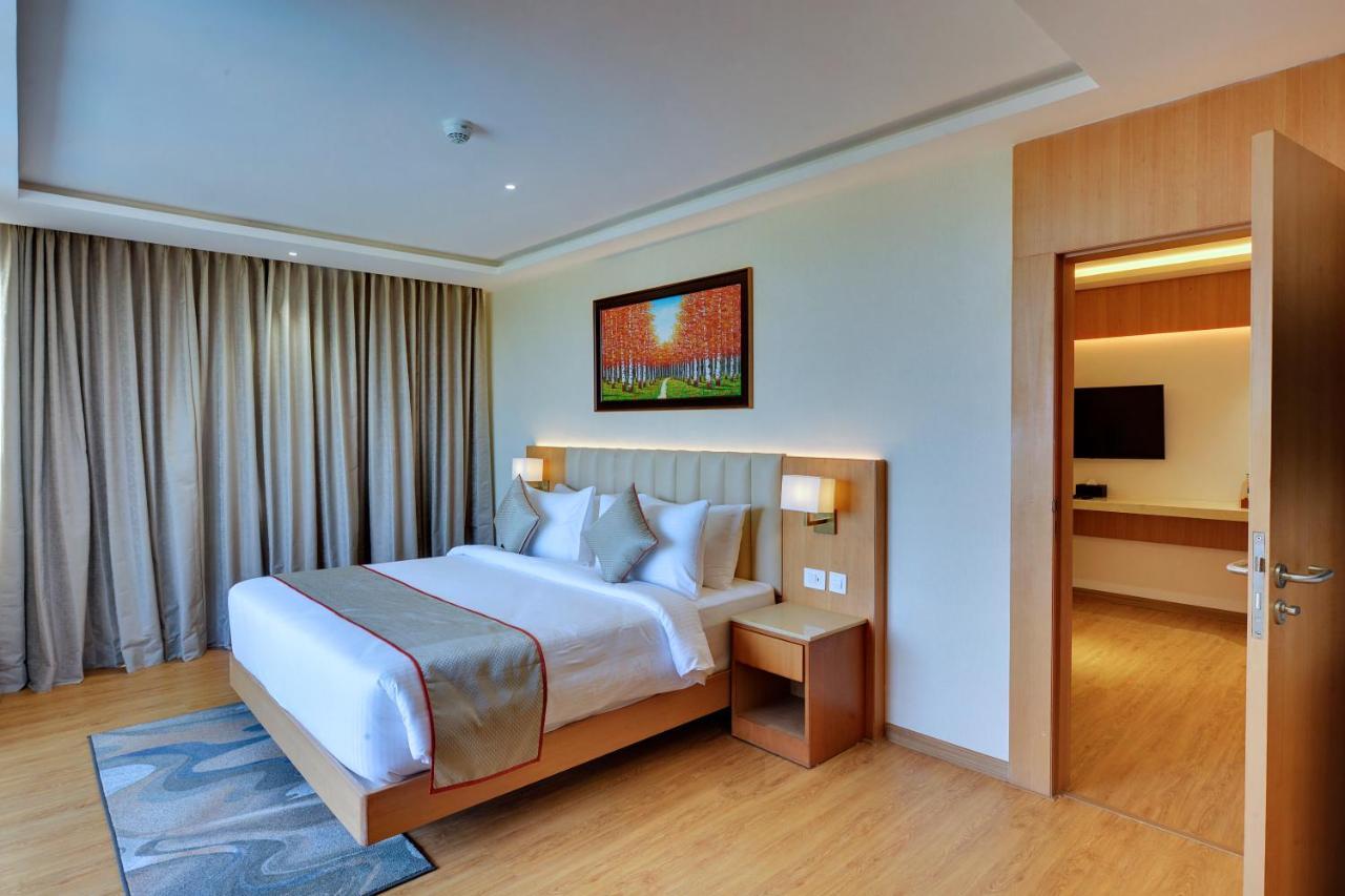 Clarion Hotel Bangalore Yesvantpur Luaran gambar