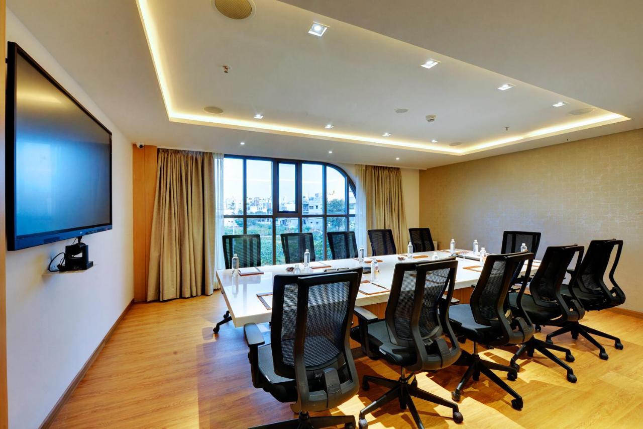 Clarion Hotel Bangalore Yesvantpur Luaran gambar