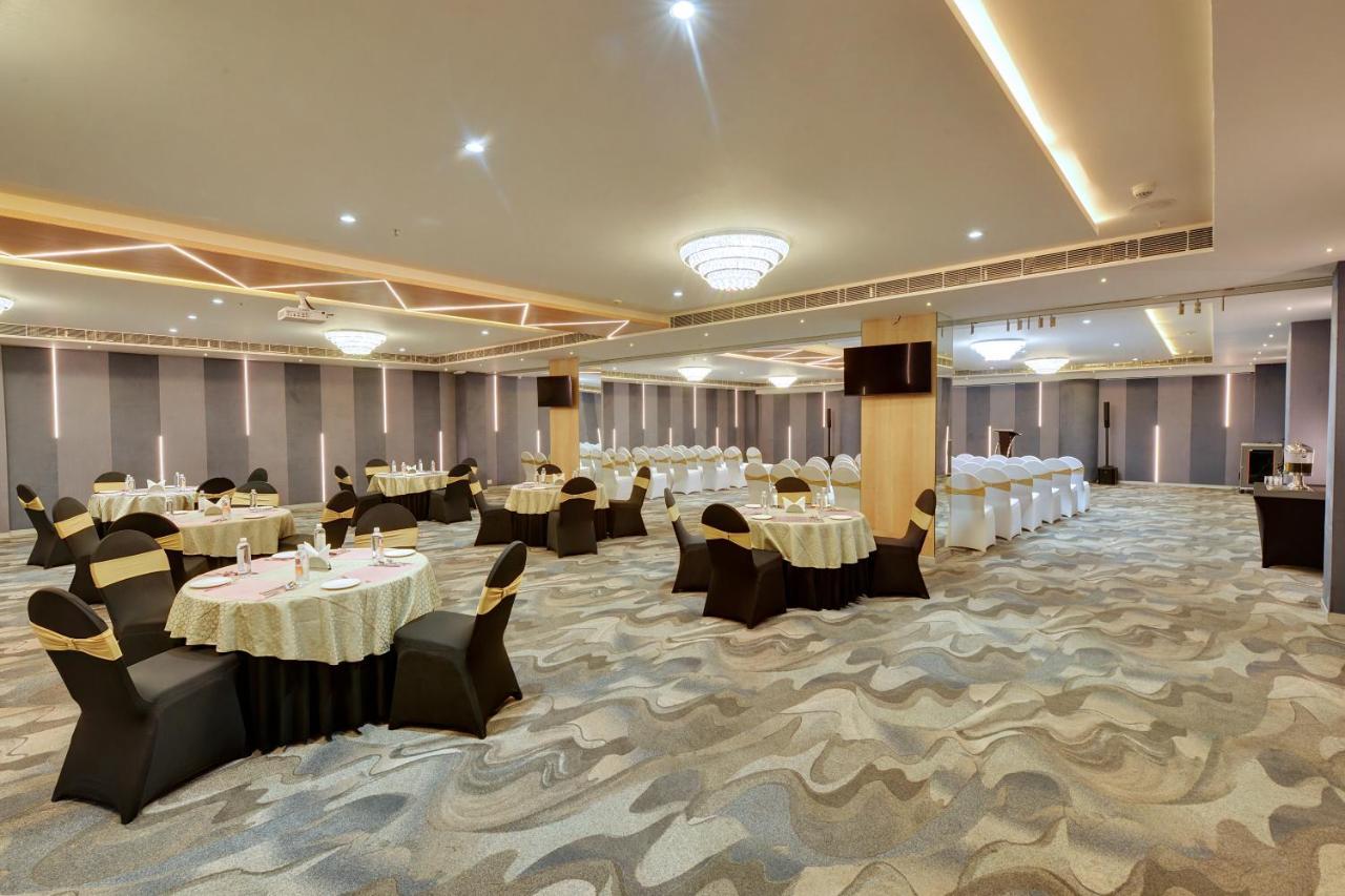 Clarion Hotel Bangalore Yesvantpur Luaran gambar