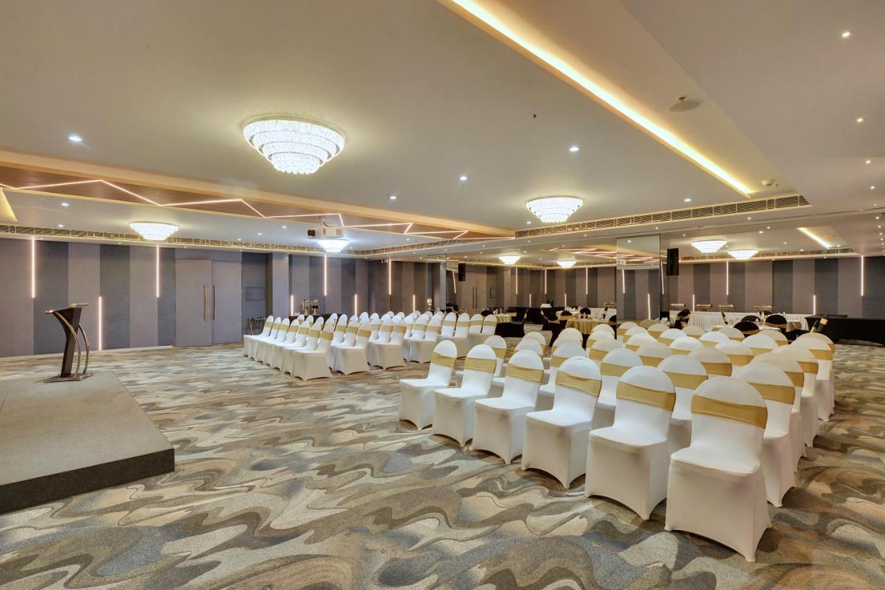 Clarion Hotel Bangalore Yesvantpur Luaran gambar